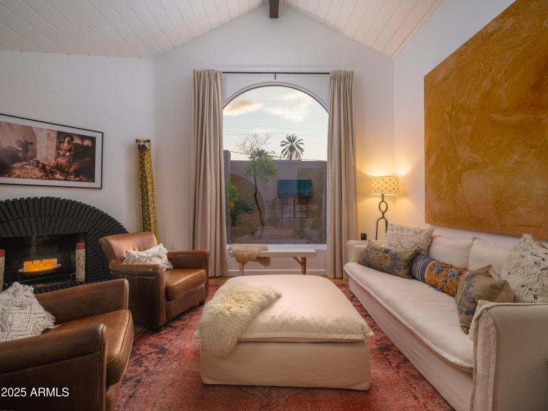 Listings_4540_N_44thSt_Unit21_Images-40