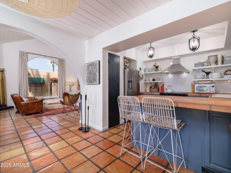 Listings_4540_N_44thSt_Unit21_Images-17