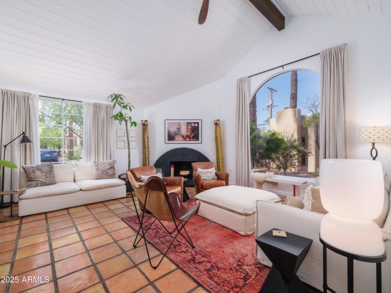 Listings_4540_N_44thSt_Unit21_Images-10