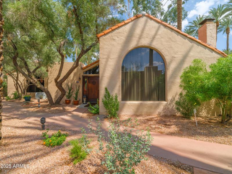 Listings_4540_N_44thSt_Unit21_Images-1