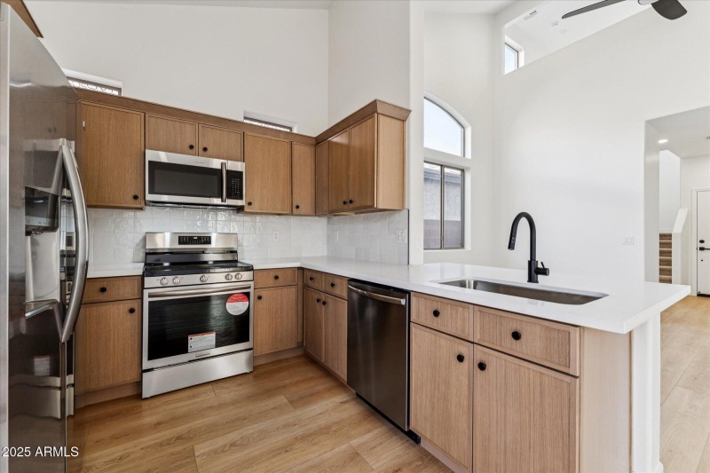 08-008-kitchen