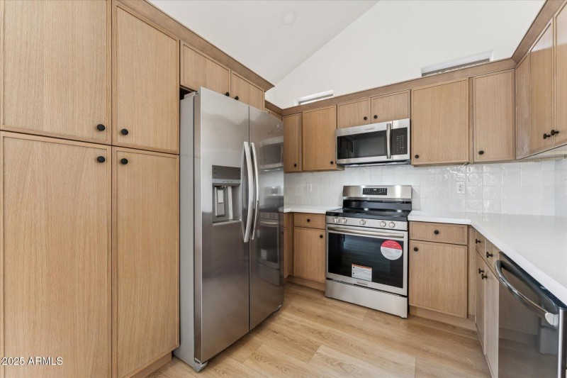 09-009-kitchen