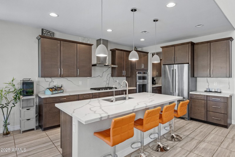 2423 N Beverly Pl-15