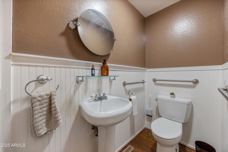 2003 Little Doe Trail, Overgaard, AZ-Cab