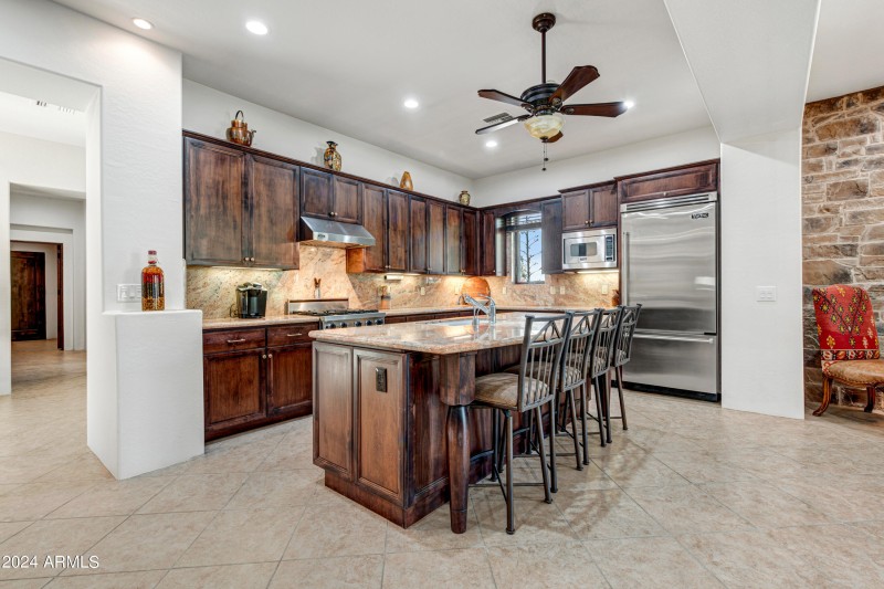 011_Kitchen