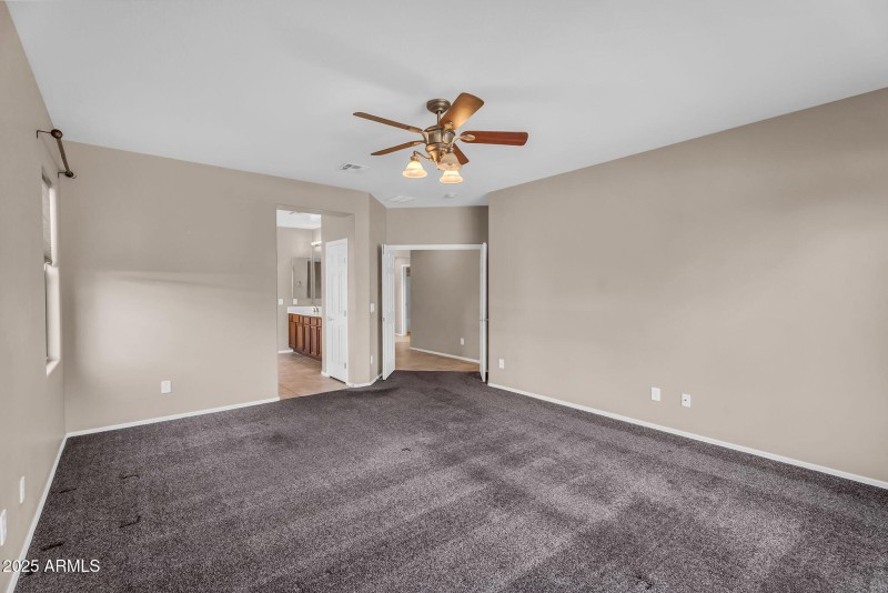 17-web-or-mls-2546 E San Rafael Trail -1