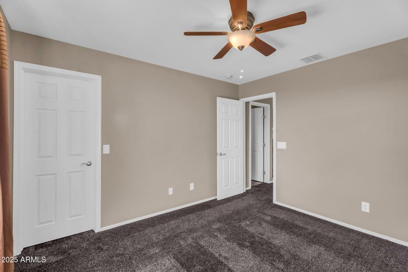 31-web-or-mls-2546 E San Rafael Trail -4