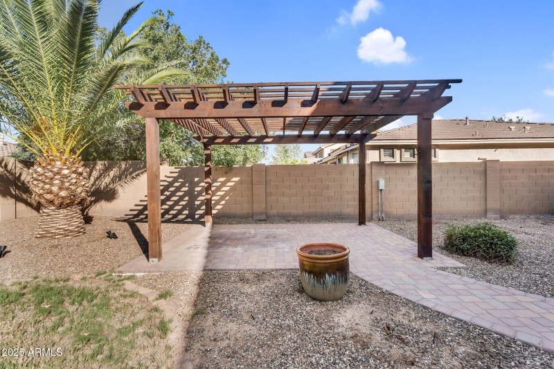 53-web-or-mls-2546 E San Rafael Trail -5