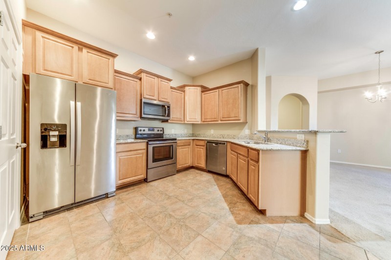 14575 W Mtn View 11221