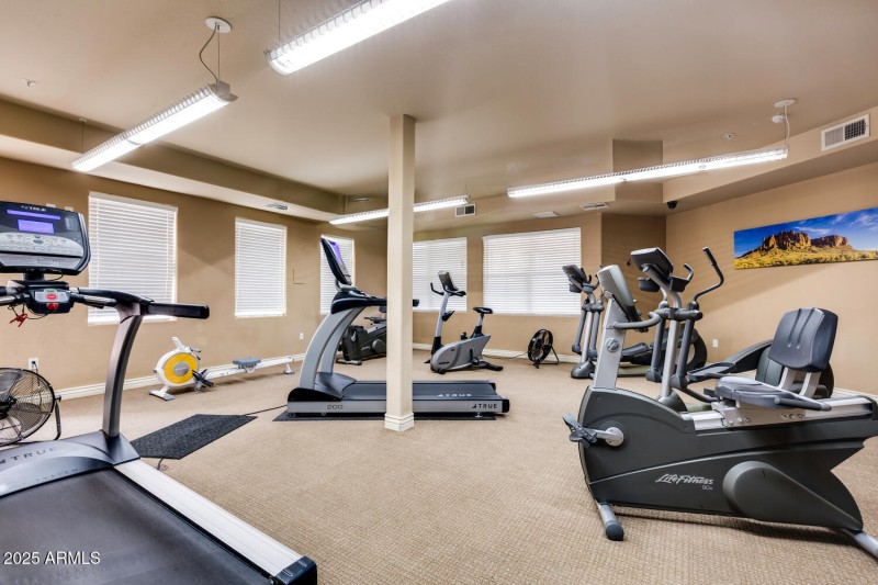 14575 W Mtn View 11221