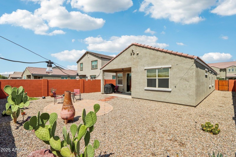 35-web-or-mls-W Sunland Dr-S0609-035