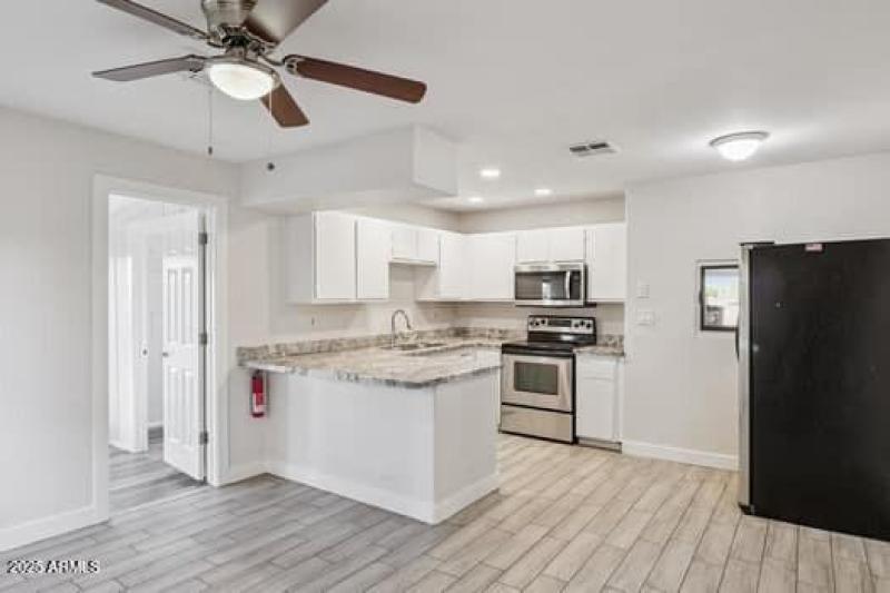 large-01991e3e-a7a2-7073-a820-4435c26d79