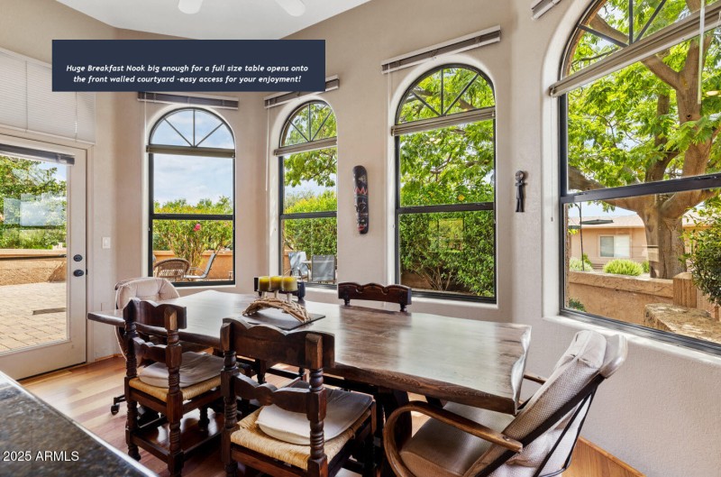 Breakfast Nook big enough for 6