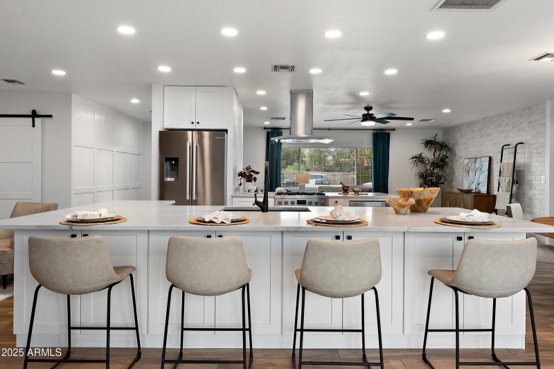 1 OF 2 BREAKFAST BARS