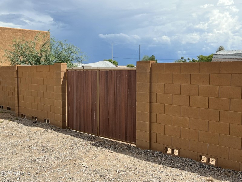 RV gate
