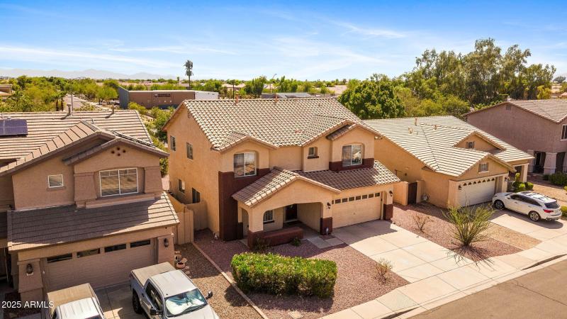 2-web-or-mls-7813 W Via Del Sol-2