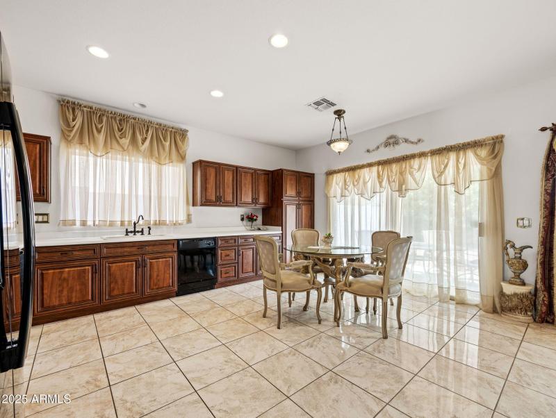 17-web-or-mls-7813 W Via Del Sol-17