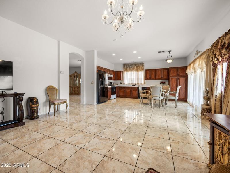 25-web-or-mls-7813 W Via Del Sol-25