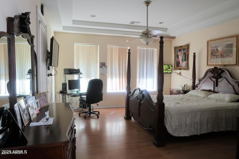 20231218042209571012000000-o