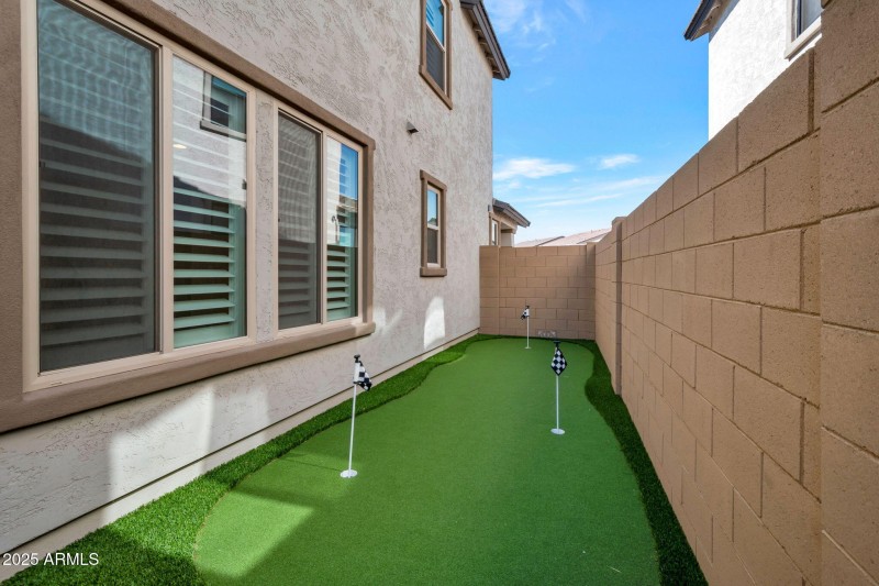 31-web-or-mls-Qp-9153