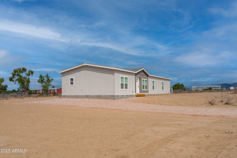 08-Front Side View