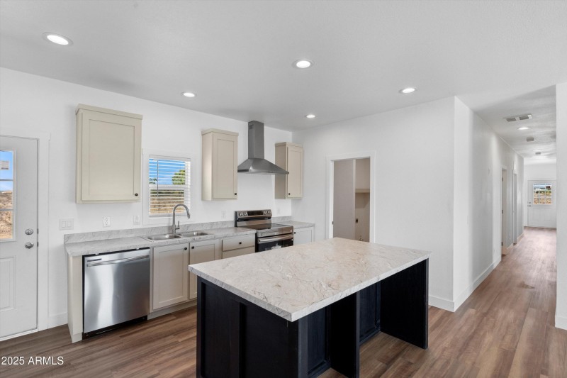 11-Kitchen