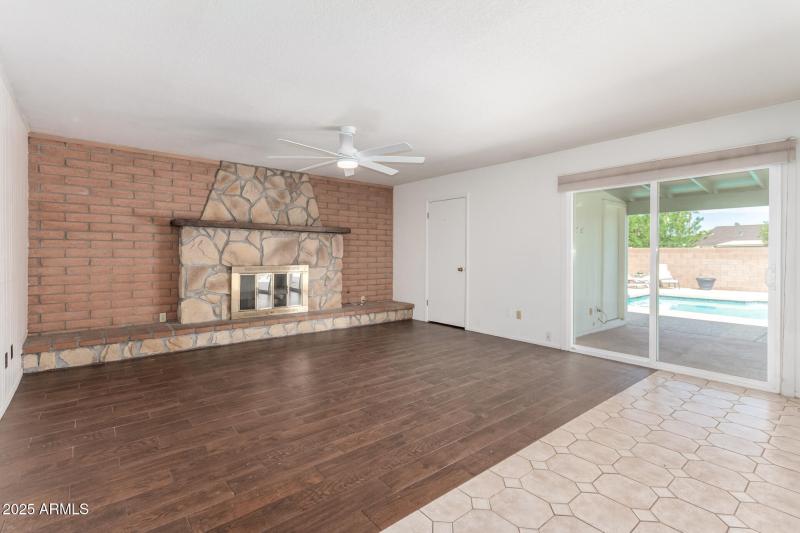 11621 N 39TH Street, Phoenix, AZ 85028