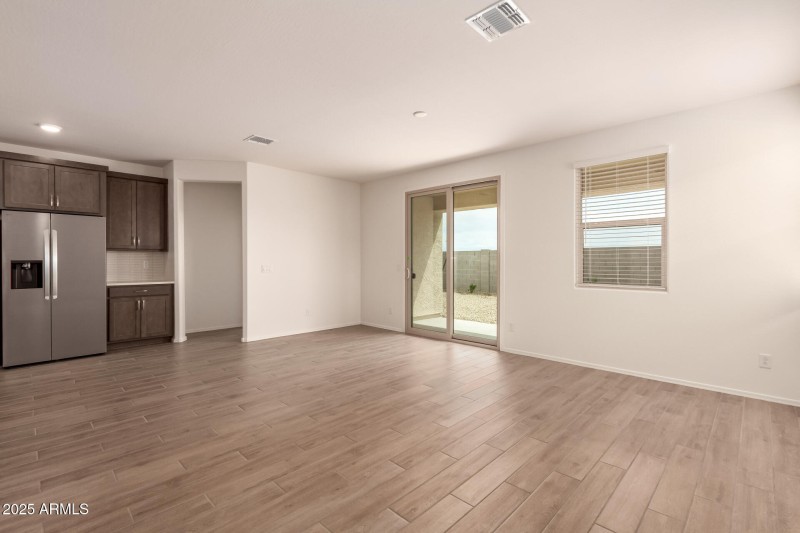 09 - Soft Wind 18253