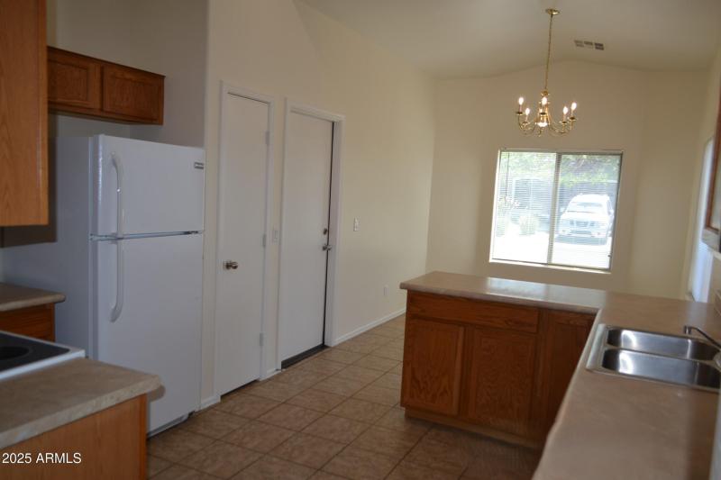 Kitchen/Dining