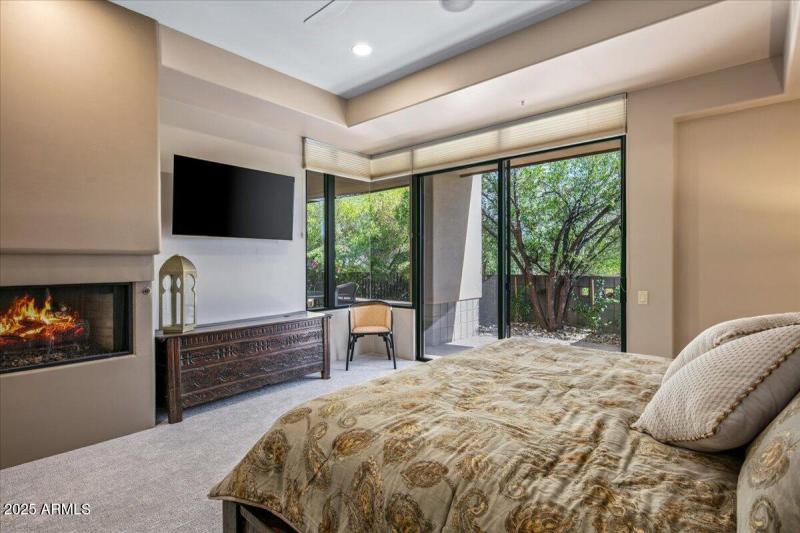 23-Primary Suite Details