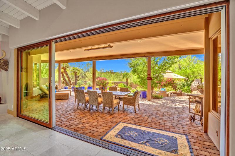 Disappearing wall of windows