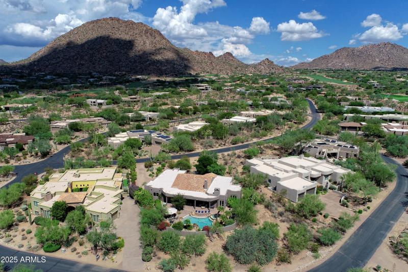 Surrounding moutains