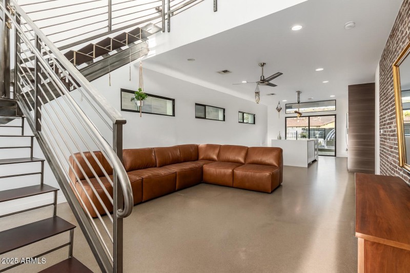 Living room 1