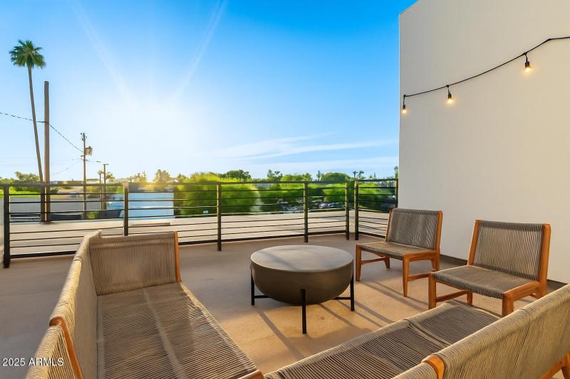Rooftop Deck