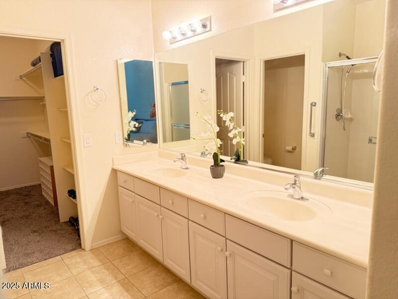 Nacoma Primary Bathroom and Walk in Clos
