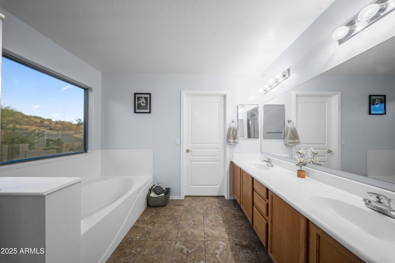 Dual Vanity Primary Bath