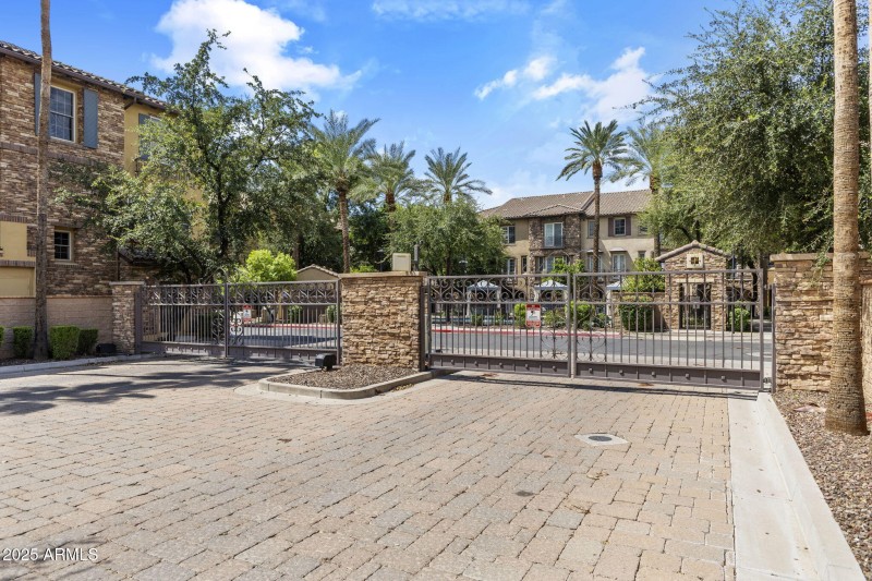 24-web-or-mls-IMG_8509