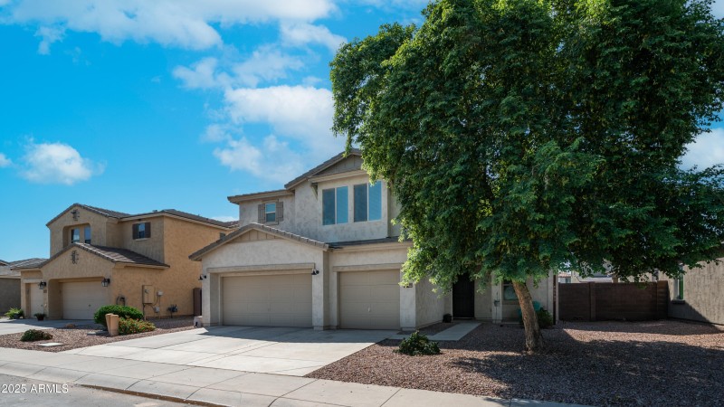 40589 W Parkhill Dr-2