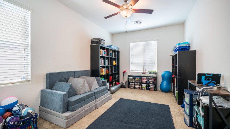 40589 W Parkhill Dr-6