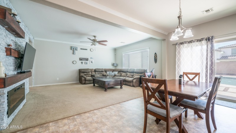 40589 W Parkhill Dr-10