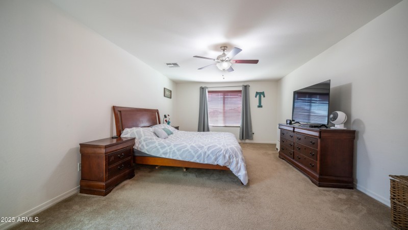 40589 W Parkhill Dr-27