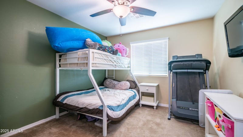 40589 W Parkhill Dr-32