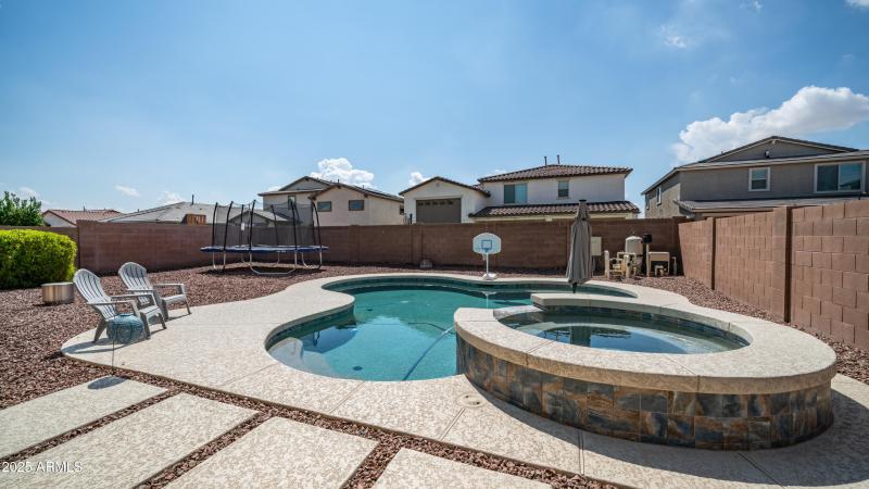 40589 W Parkhill Dr-36