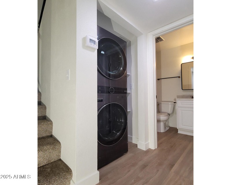 6) 62617-68bdd9a945700