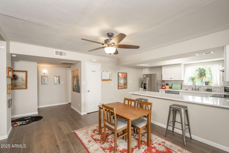 19-web-or-mls-557-s-visalia