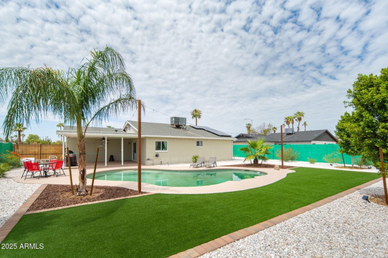 32-web-or-mls-557-s-visalia