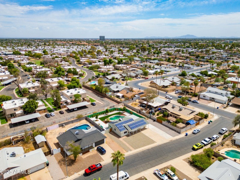 10-web-or-mls-557-s-visalia