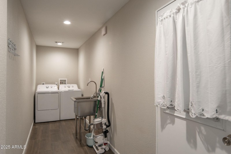 23-web-or-mls-557-s-visalia