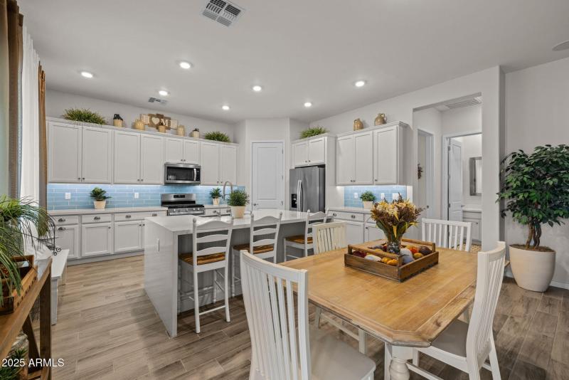 19-web-or-mls-2228 W Caldwell St, Phoeni