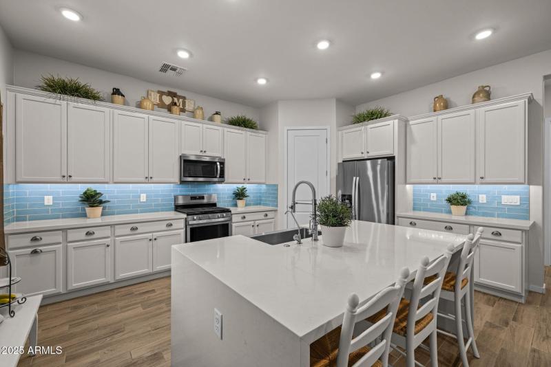 20-web-or-mls-2228 W Caldwell St, Phoeni